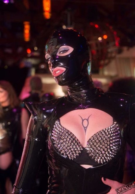 Amarantha LaBlanche スター 裸 アーカイブ