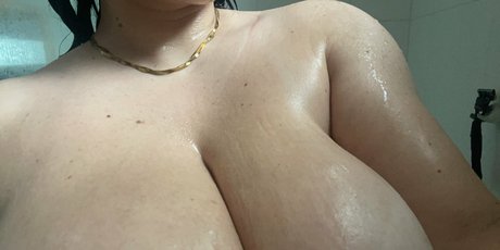 maryamk10115 アダルト女優 画像