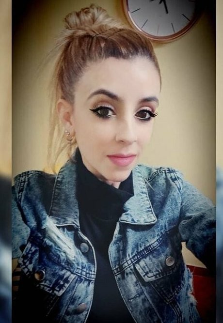 thedevilhot ポルノスター 写真