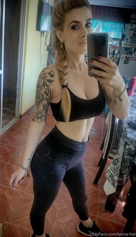 thedevilhot 最高のスター 写真