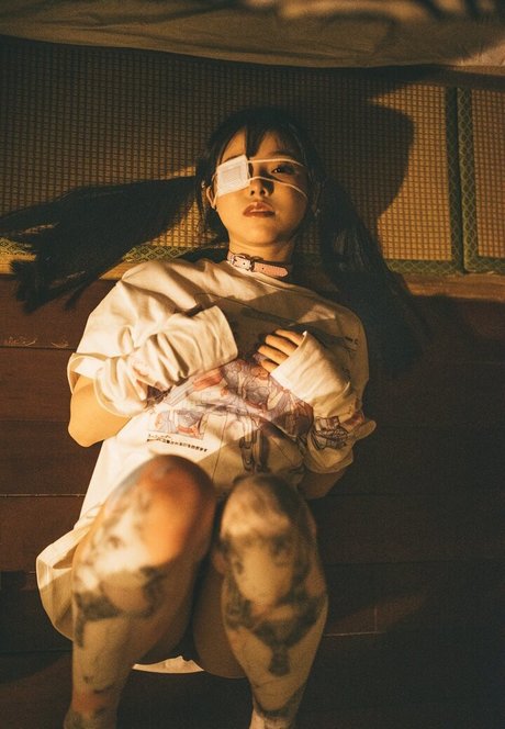 19歳のOnlyFans エロ 写真