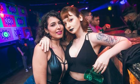 ティーンシーメールオンリーファンズ 無料ポルノ ギャラリー