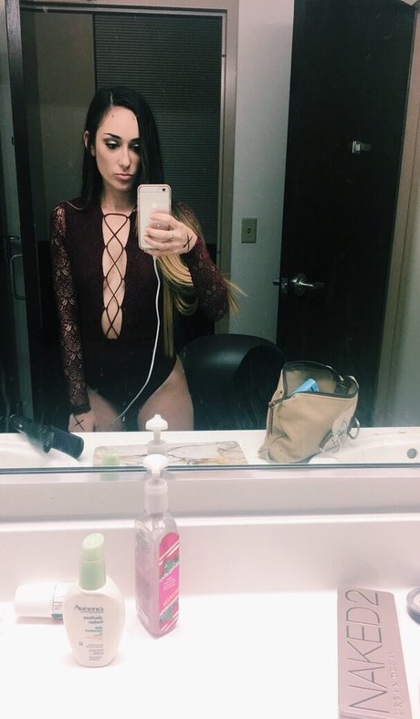 Leila Saltzman ポルノスター 画像