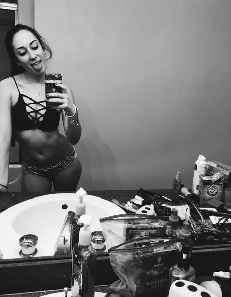 Leila Saltzman ポルノ女優 ギャラリー