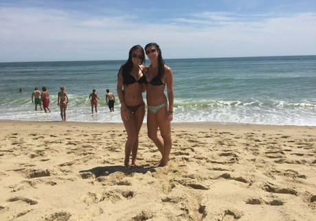 Courtney O Connell モデル 画像