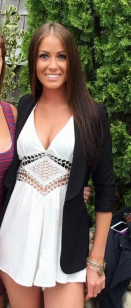 Courtney O Connell ホットなポルノスター 写真