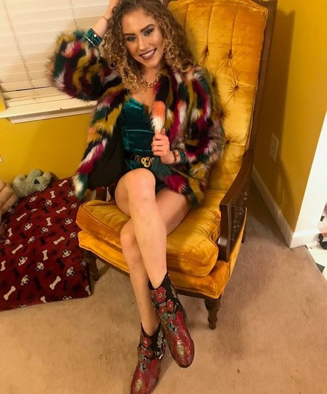 ポーグ xxx オンリーファンズ ポルノ 写真