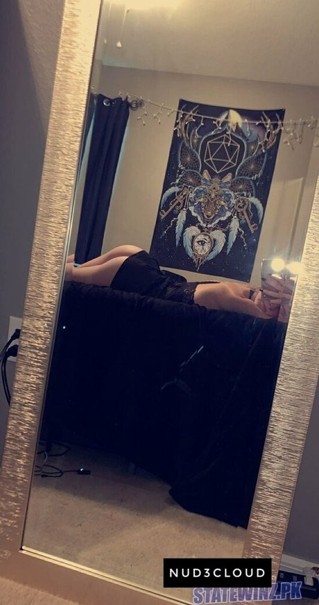 Chloe Mettenbrink ポルノスター ヌード 写真