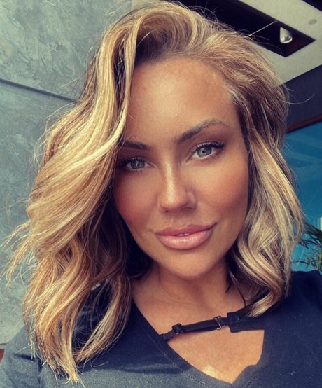 Victoria Love ポルノスター ホット 画像