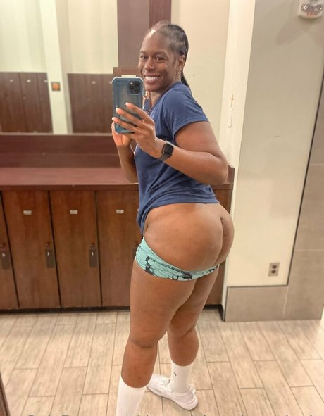 therealchocolateminnie モデル 画像