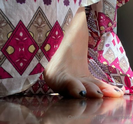 厚い黒檀オンリーファンズ ホット裸 画像