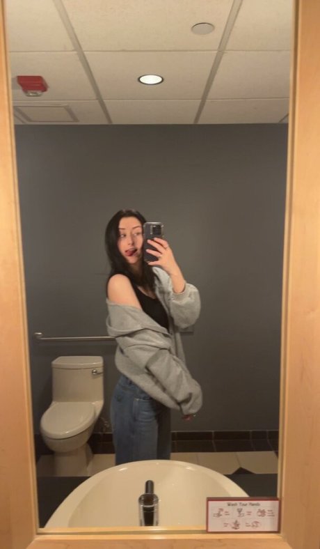 アジア人女性OnlyFans ホットセクシー 写真