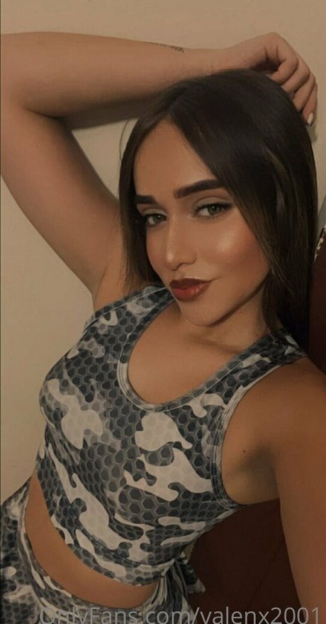 黒と白のOnlyFans ポルノグラフィック 写真