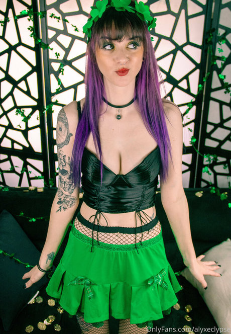 alyxeclypse スター 裸 写真