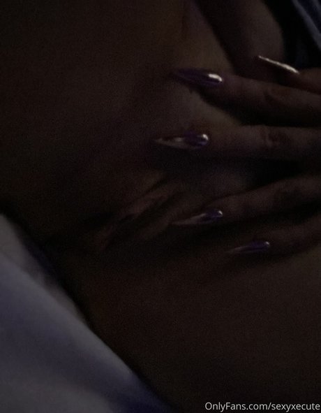 missyxecute ポルノ女優 写真