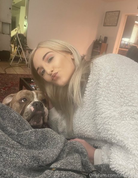 tallielorain ヌード女優 写真