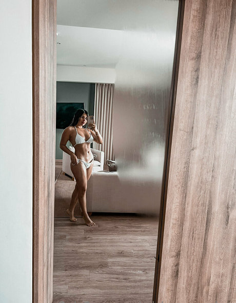 jennifer misha ポルノスター ヌード 写真