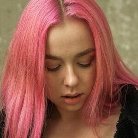 肉厚マンコオンリーファンズ エロチック 画像