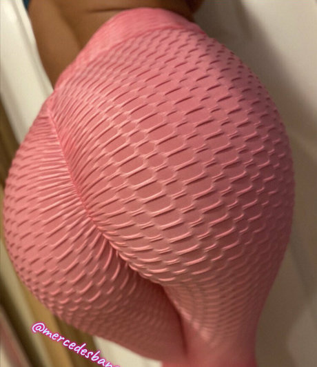 ブッシュ・オンリーファンズ 裸 写真