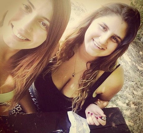 ぽっちゃりラテン系オンリーファンズ ホット 写真