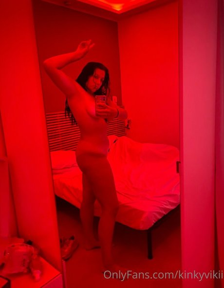 kinkyvikii トップ女優 画像