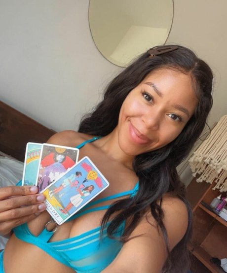 19歳のOnlyFans エロチック アーカイブ