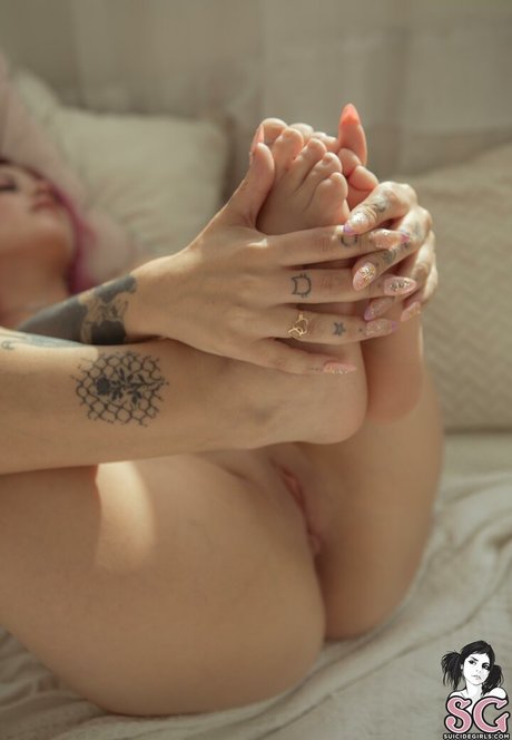 女装オンリーファン セクシー裸 画像