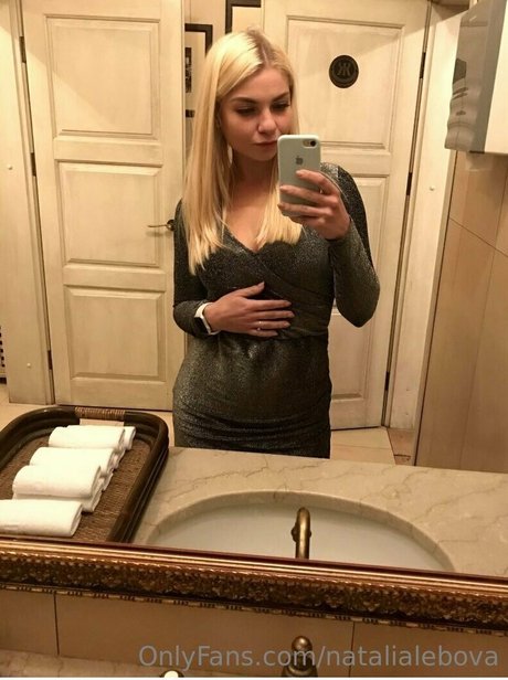 natalialebova 裸の女優 写真