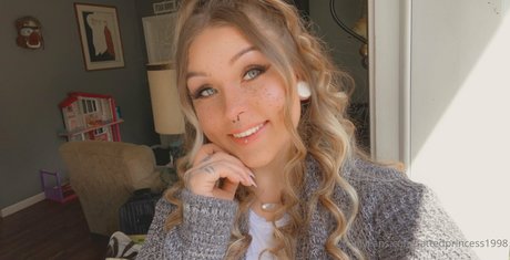 巨乳ブルネットオンリーファンズ 無料裸 写真