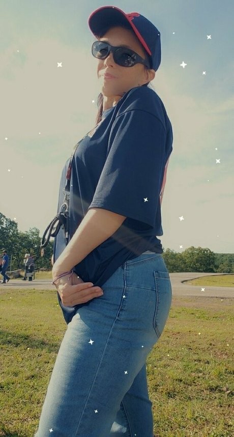 lucylicious13free セクシーなポルノスター 画像