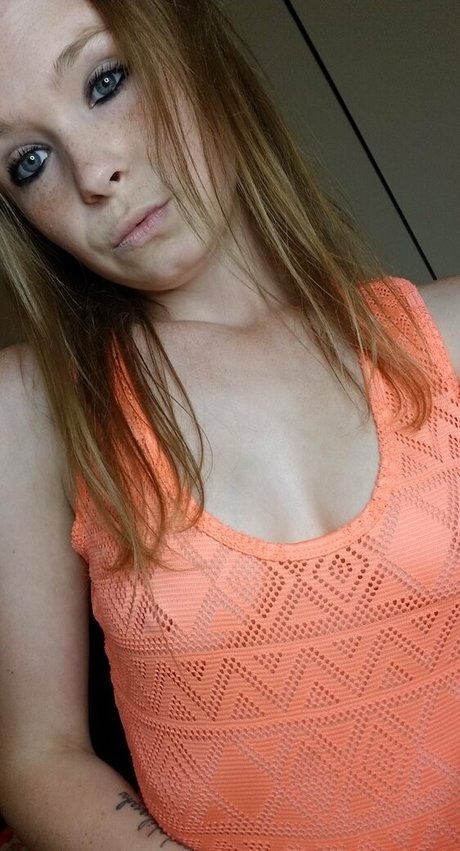 赤毛の太めOnlyFans アート裸 写真