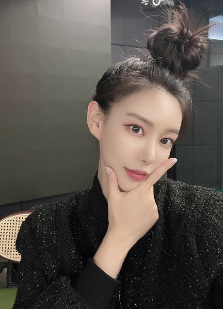 肉厚マンコオンリーファンズ ホットxxx 画像