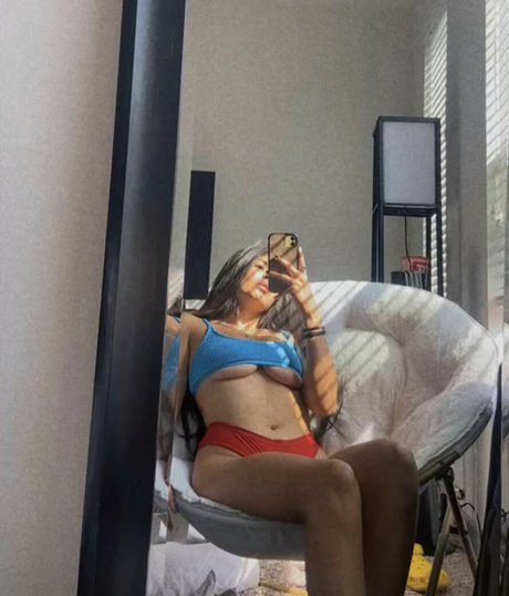 Emilia Torres セックスモデル 画像