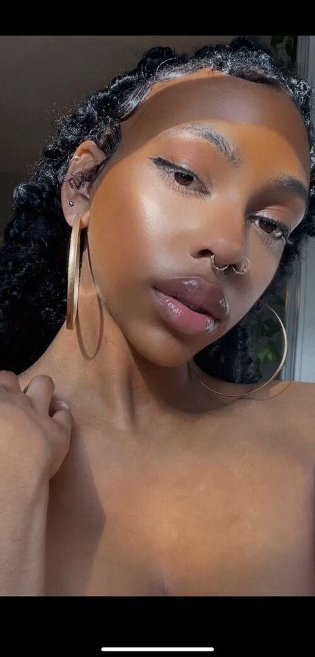 Sydney Celeste ホットなスター 写真