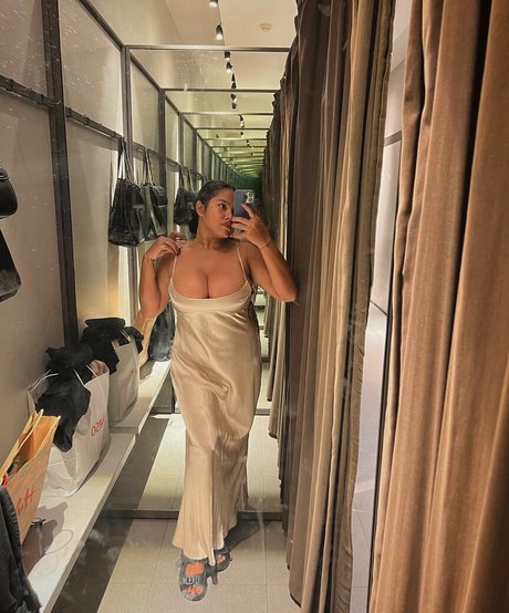 curvymoanaaa 素敵なモデル ギャラリー