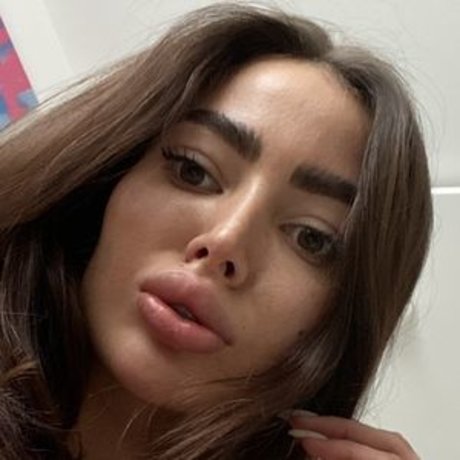 ジンジャートゥインクオンリーファンズ アート裸 画像