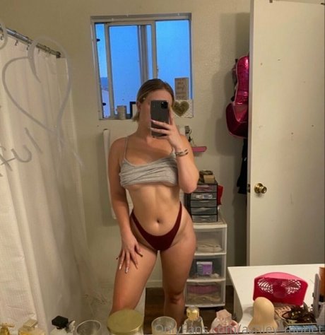 Ashley Monet 完璧なスター 写真