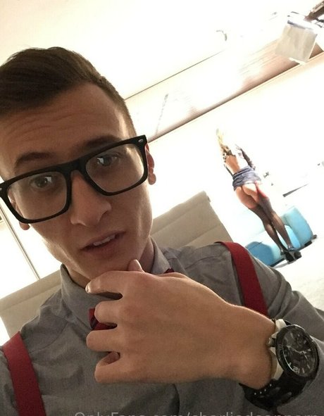 charliedeanporn ヌードスター 画像