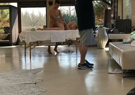 charliedeanporn ポルノスター アート 写真