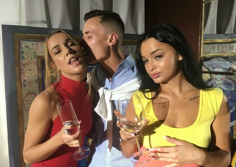 charliedeanporn ヌードモデル ギャラリー