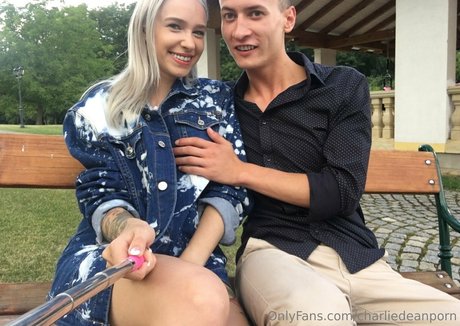 charliedeanporn 裸のスター ギャラリー