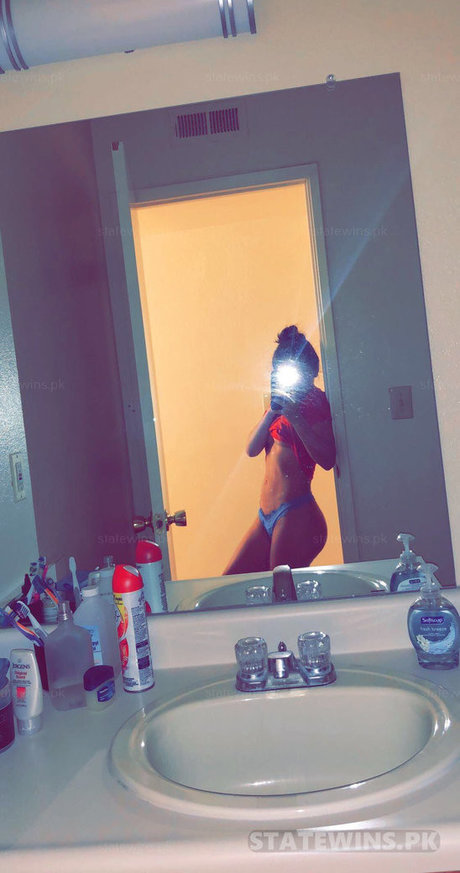 Mariah Castellanos ポルノスター エロティック 写真