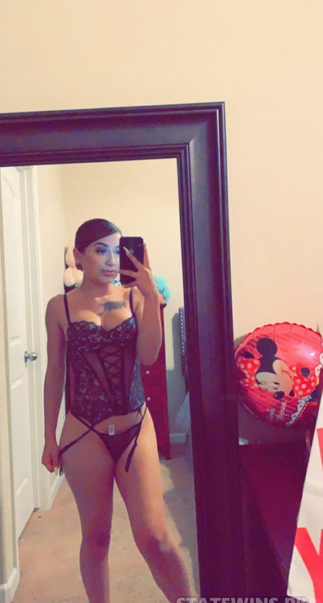 Mariah Castellanos ポルノモデル 写真