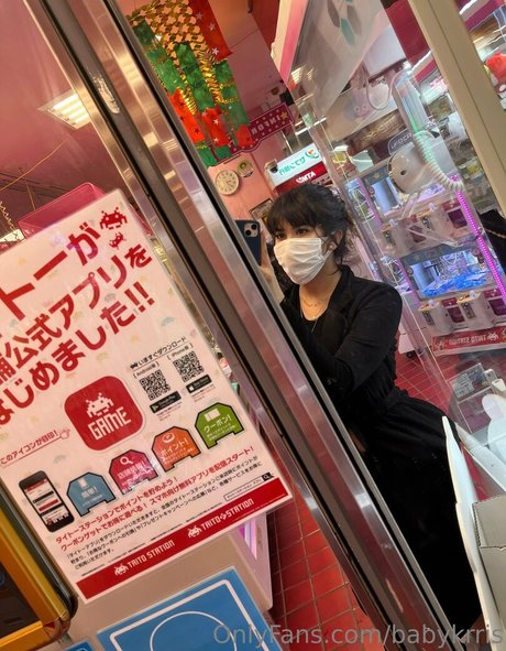 熟女の足オンリーファンズ セクシー裸 写真