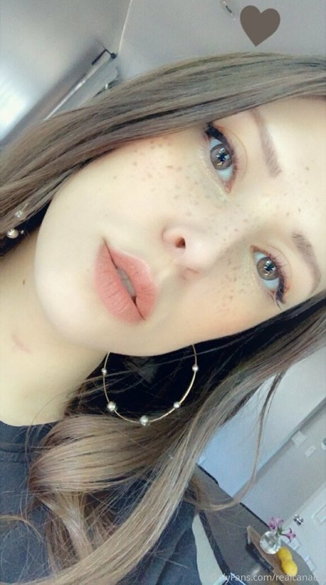 realcanadaali セクシー女優 写真