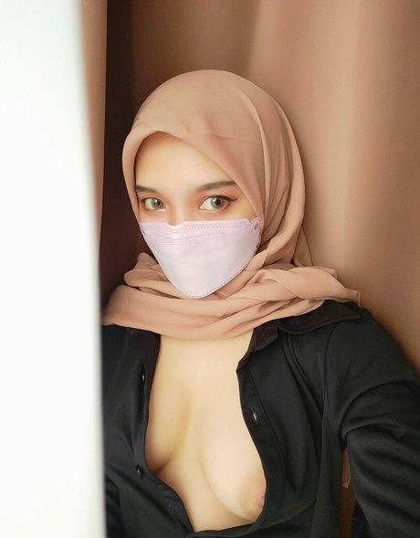 CamillaReese ヌードスター 写真