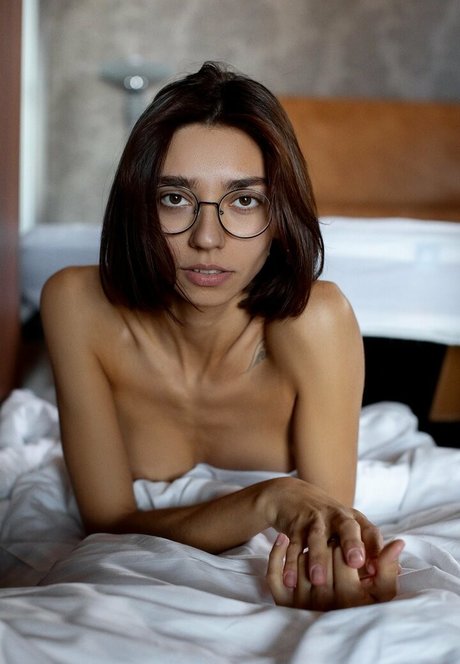 金髪の射精OnlyFans ホットセクシー 画像