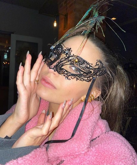 BBCマッサージOnlyFans アート裸 画像