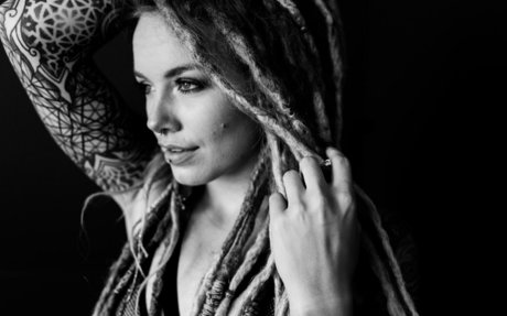 熟女 太め OnlyFans アダルト 画像