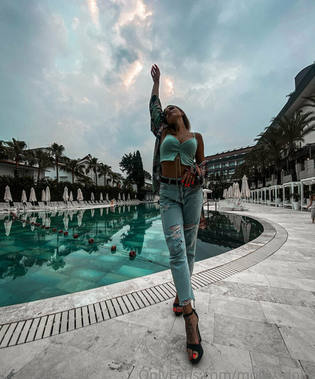 ハロウィン オンリーファン 無料ポルノ アーカイブ